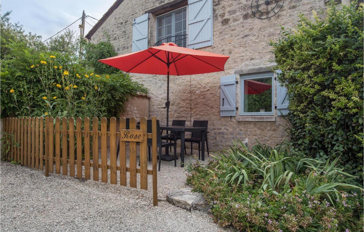 Lovely Home In Nanclars With Kitchen Kültér fotó